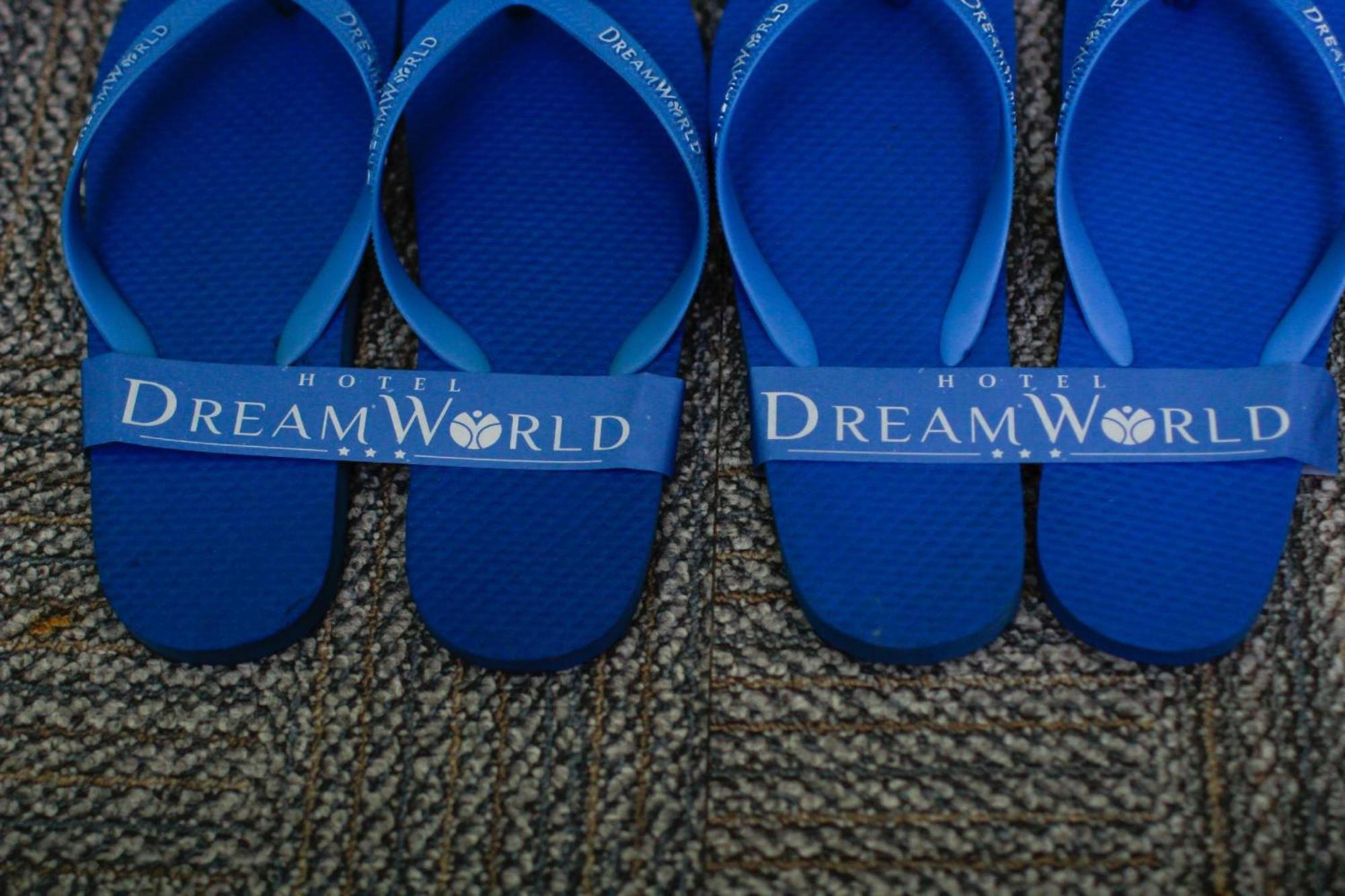 Hotel Dreamworld Araneta Cubao Экстерьер фото