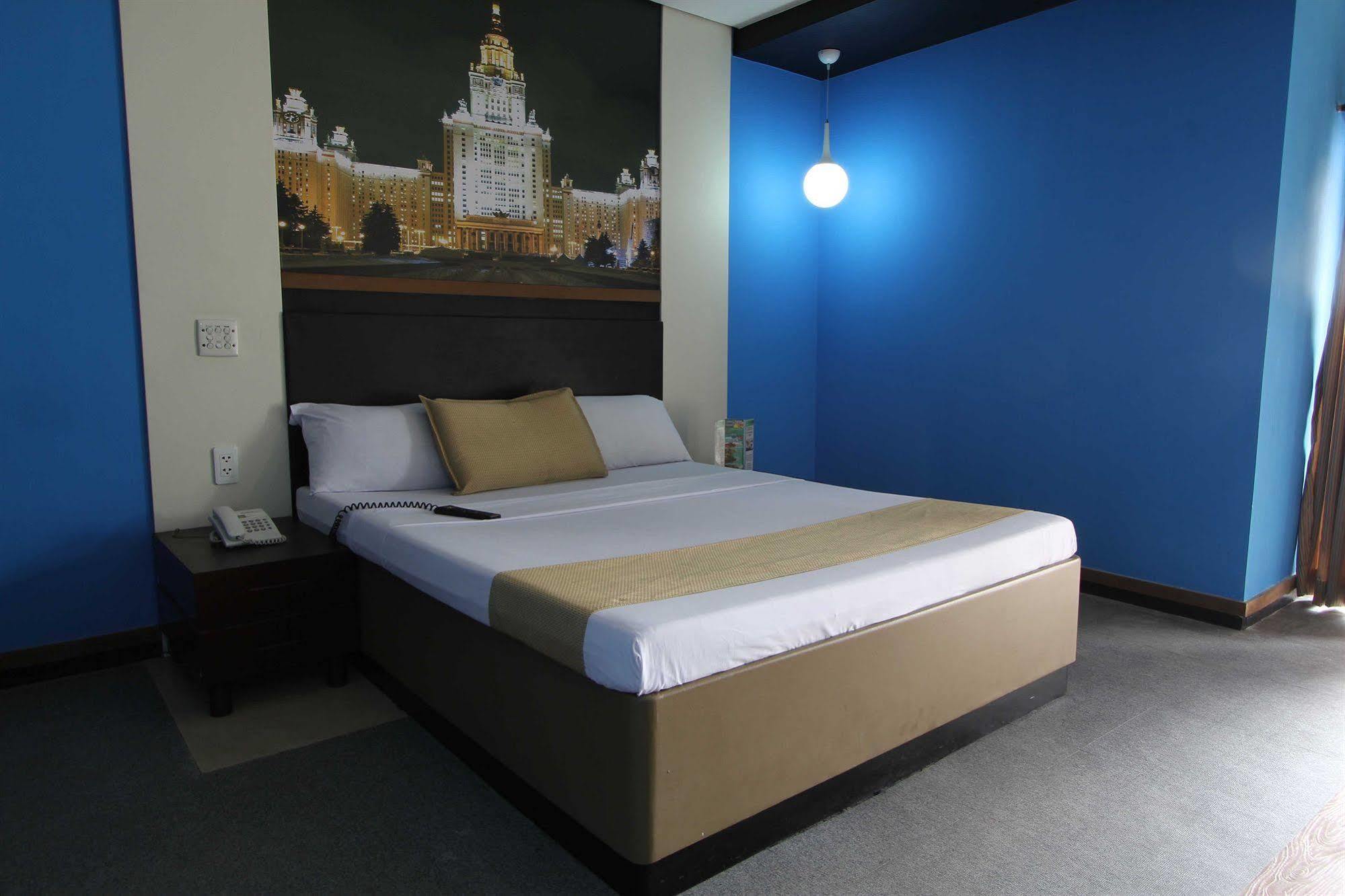 Hotel Dreamworld Araneta Cubao Экстерьер фото